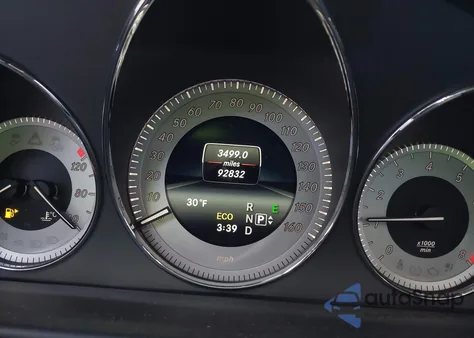 2014 Mercedes-Benz Glk 350 4Matic z USA, uszkodzony, nr VIN WDCGG8JB9EG173307